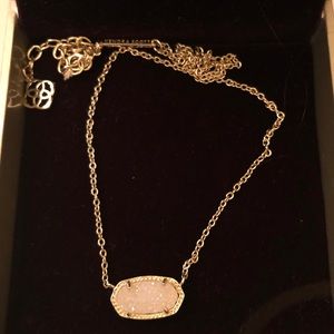 Kendra Scott necklace